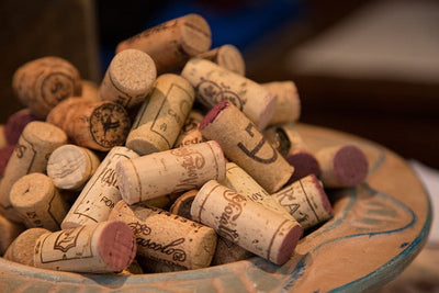 Curiosità: perché il vino "sa di tappo"?